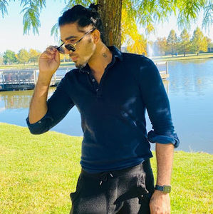 Meet your Posher, Abid